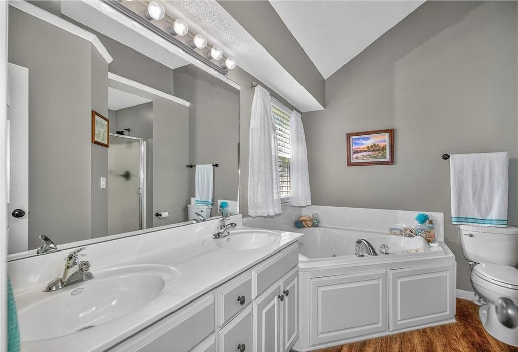 955 NW Maplewood Court — photo 17