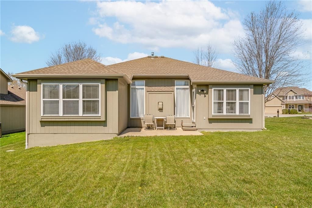 955 NW Maplewood Court — photo 28