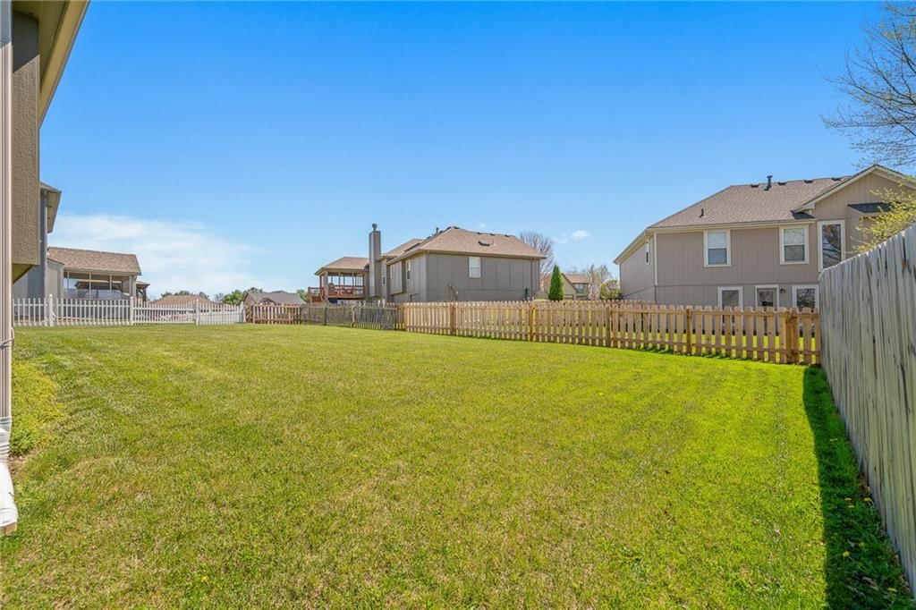 955 NW Maplewood Court — photo 31