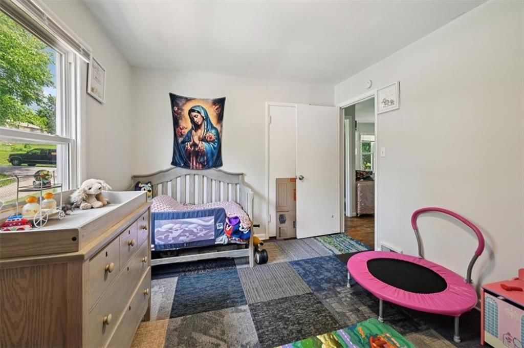 919 Walnut Street — photo 15