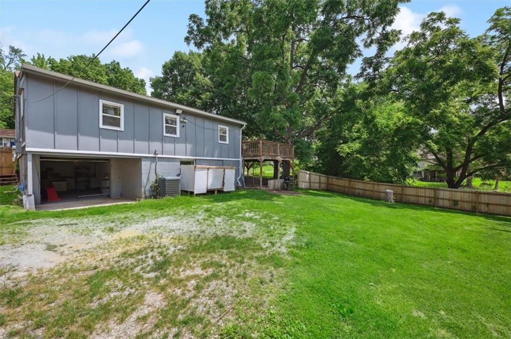 919 Walnut Street — photo 24