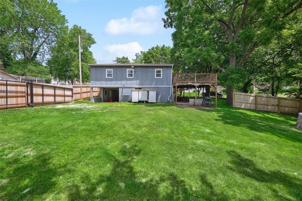 919 Walnut Street — photo 25
