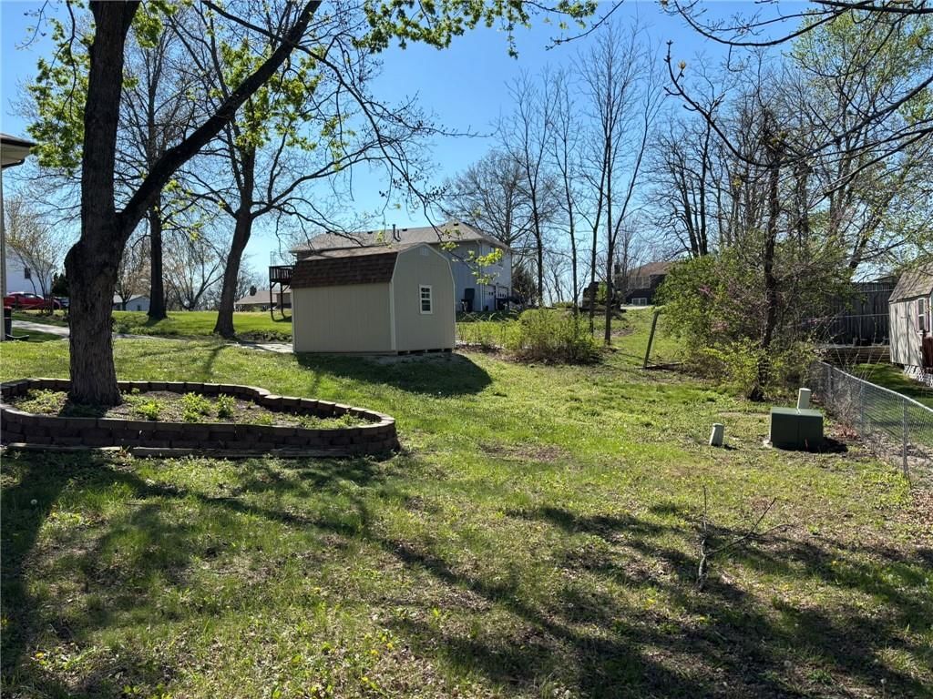 102 Cottonwood Close Street — photo 5