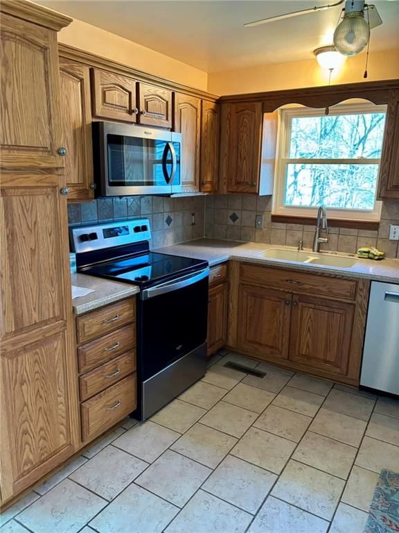 102 Cottonwood Close Street — photo 21