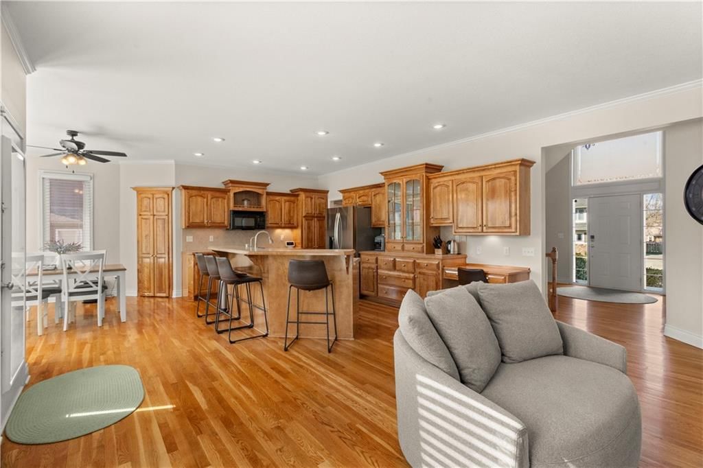 709 NE Twin Brook Drive — photo 8