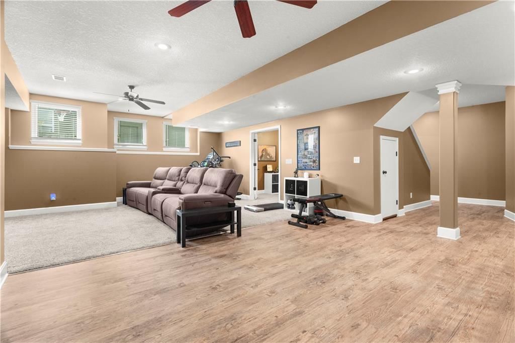 709 NE Twin Brook Drive — photo 32