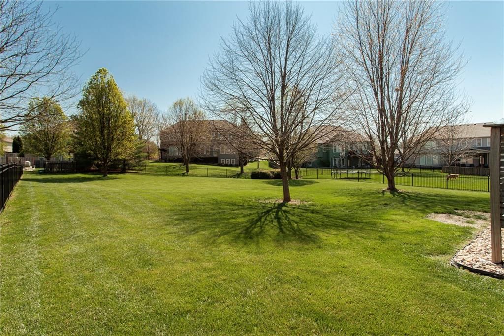 709 NE Twin Brook Drive — photo 43