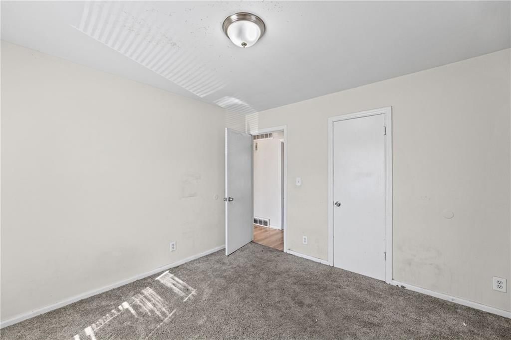 10209 Hillcrest Road — photo 22