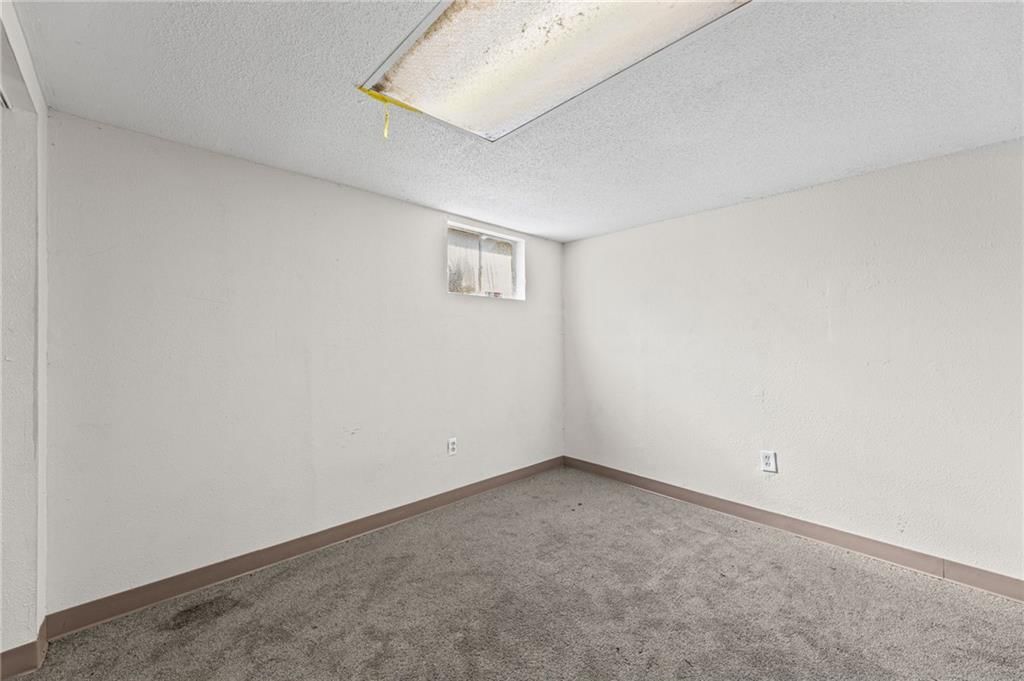 10209 Hillcrest Road — photo 28