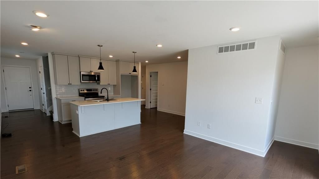 8816 SW 9th Street — photo 5