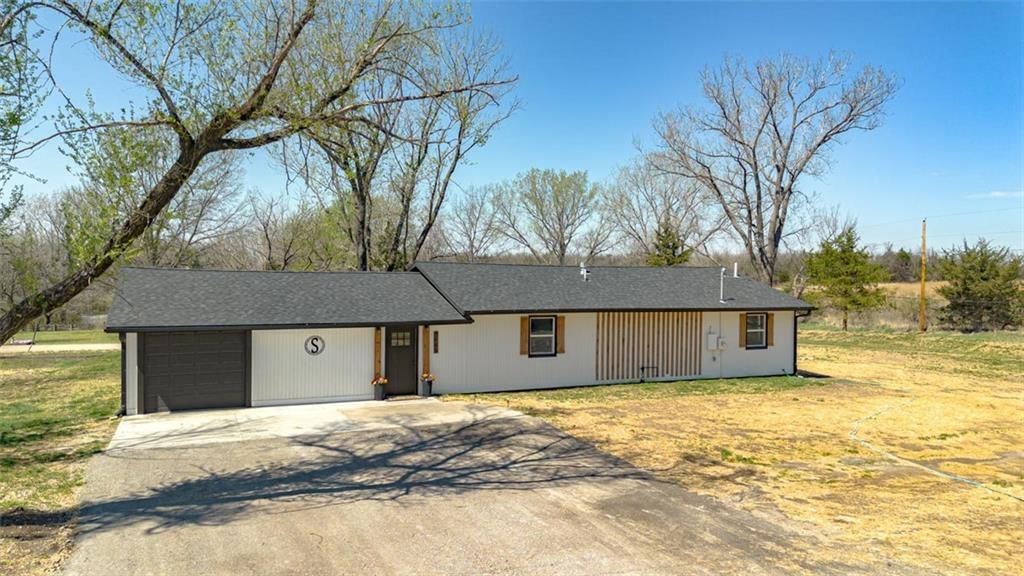 3985 43rd Street, Meriden, KS