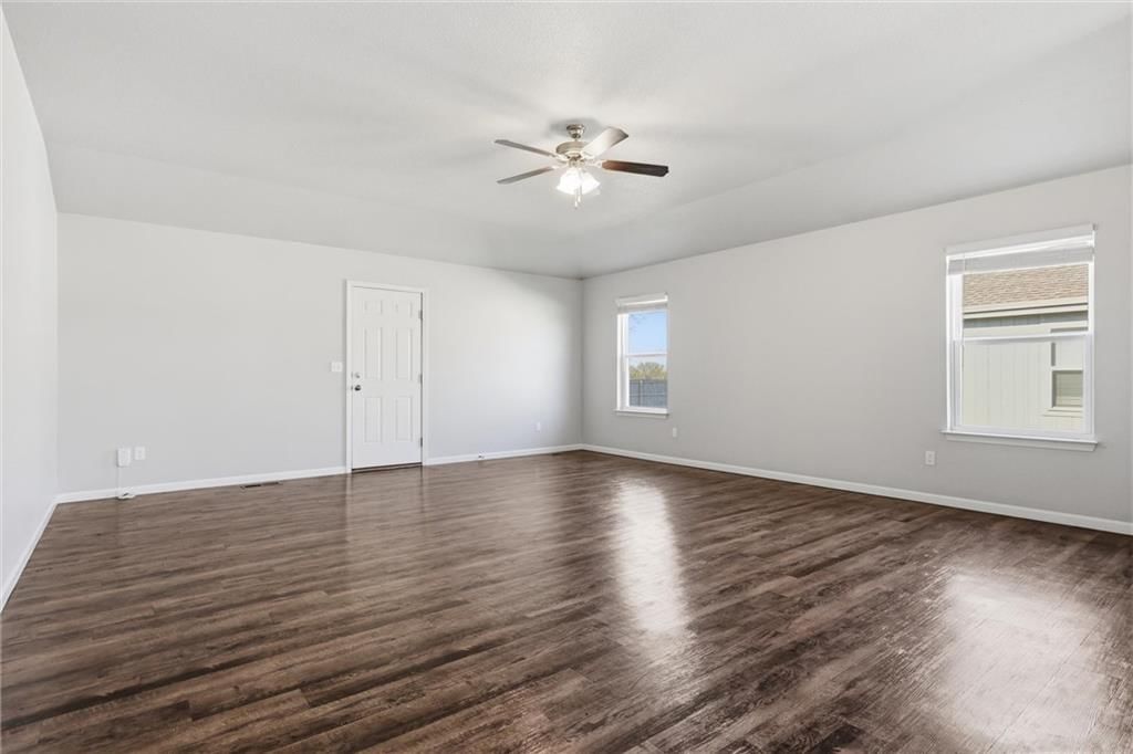 21285 W 219th Street — photo 5