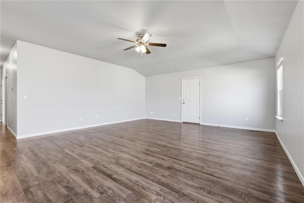 21285 W 219th Street — photo 6