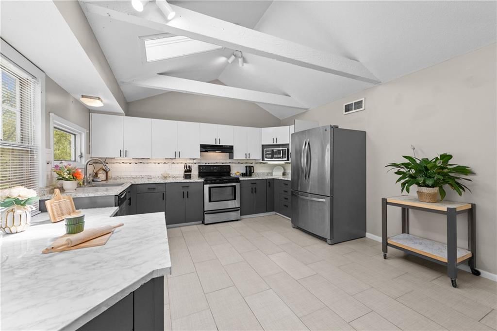106 NW 61st Street — photo 12