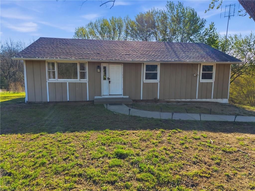 11056 230th Street, Linwood, KS