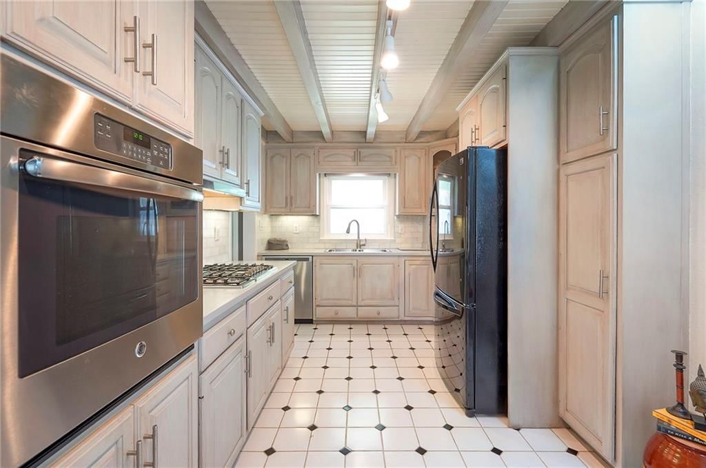 4712 W 77th Street — photo 3