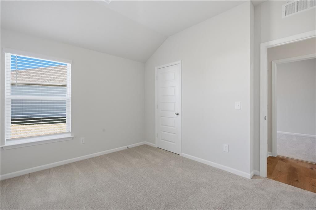 605 W Bluebird Street — photo 23