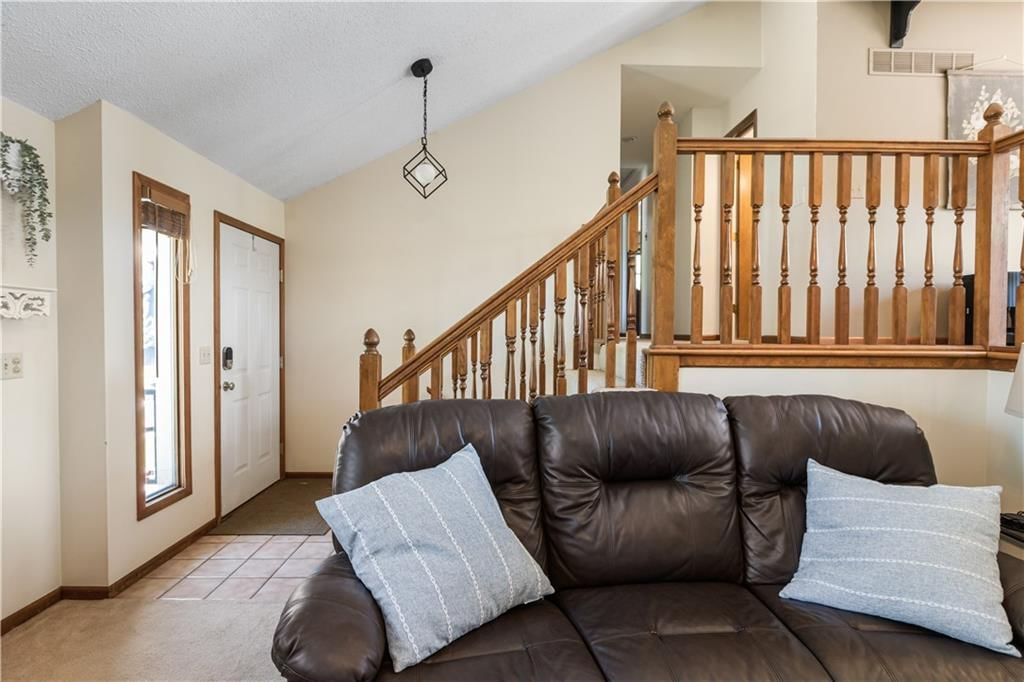 909 SW Daney Court — photo 5