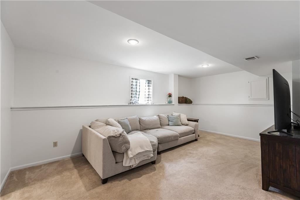 909 SW Daney Court — photo 27