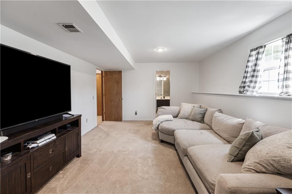 909 SW Daney Court — photo 28