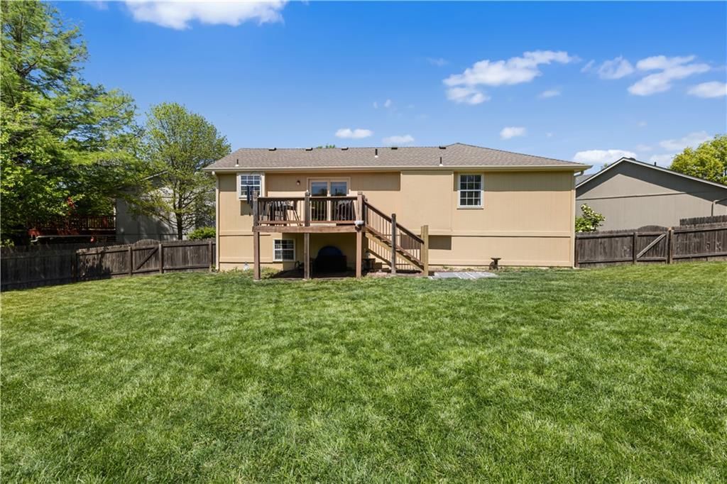 909 SW Daney Court — photo 34
