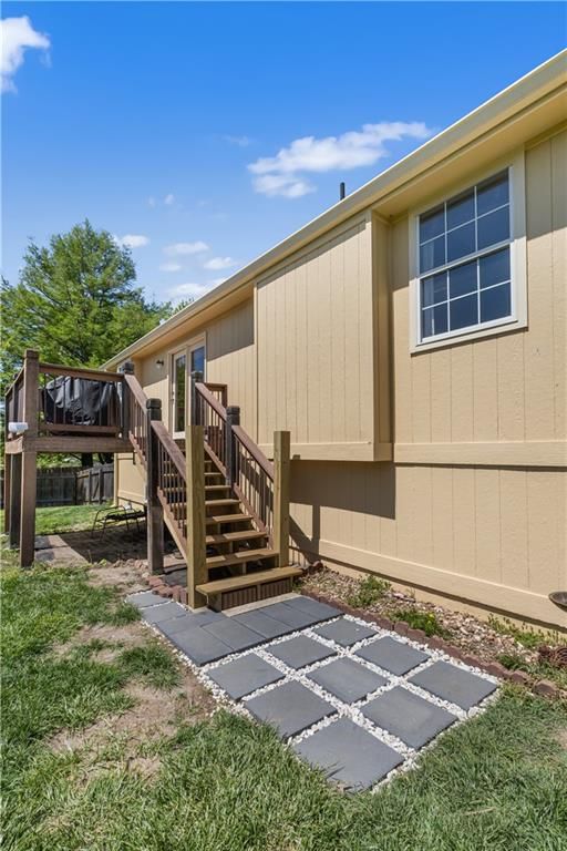 909 SW Daney Court — photo 38