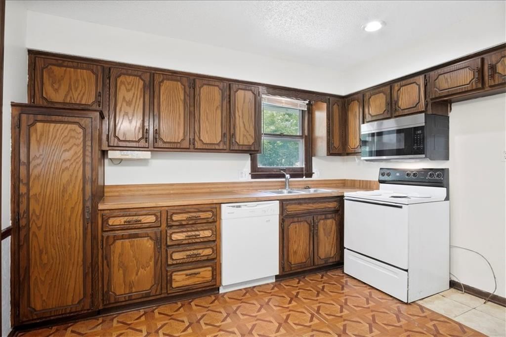 14204 S Raintree Drive — photo 10