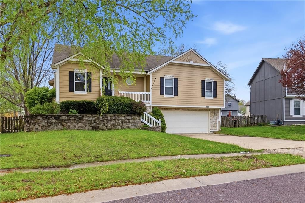 15306 Riley Street — photo 3