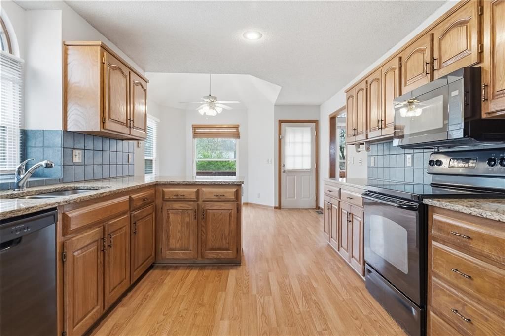 15306 Riley Street — photo 15