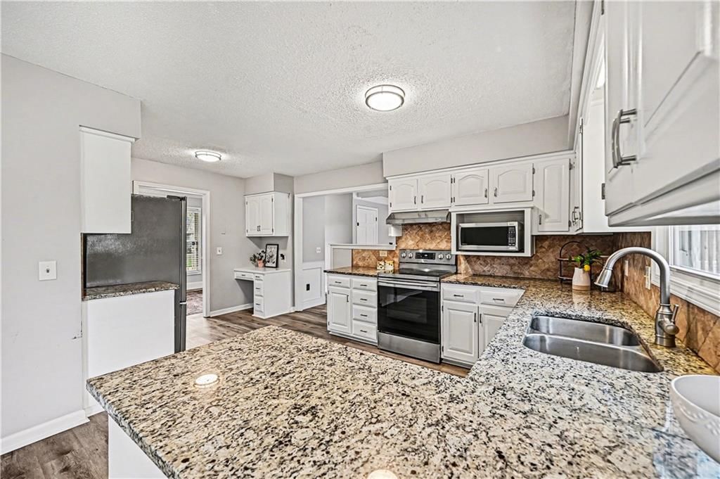 11624 S Penrose Street — photo 9