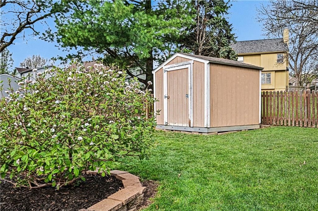 11624 S Penrose Street — photo 31