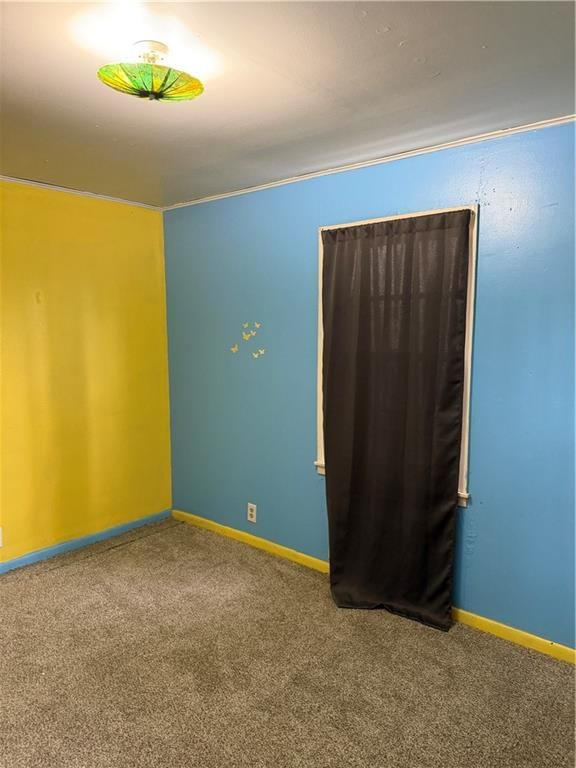 209 S Locust Street — photo 14