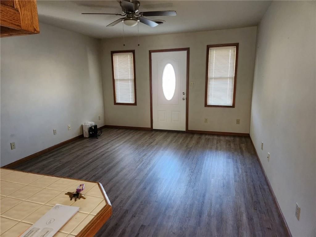 302 E Monroe Street — photo 2