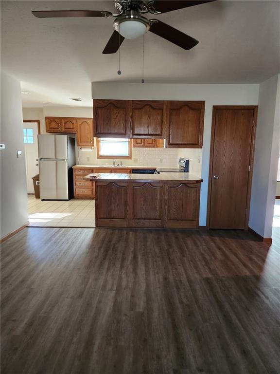 302 E Monroe Street — photo 3