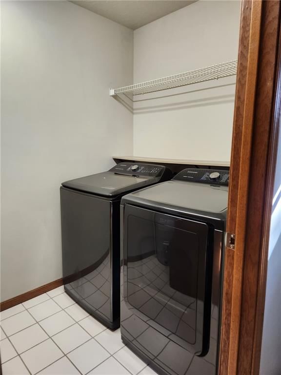 302 E Monroe Street — photo 20