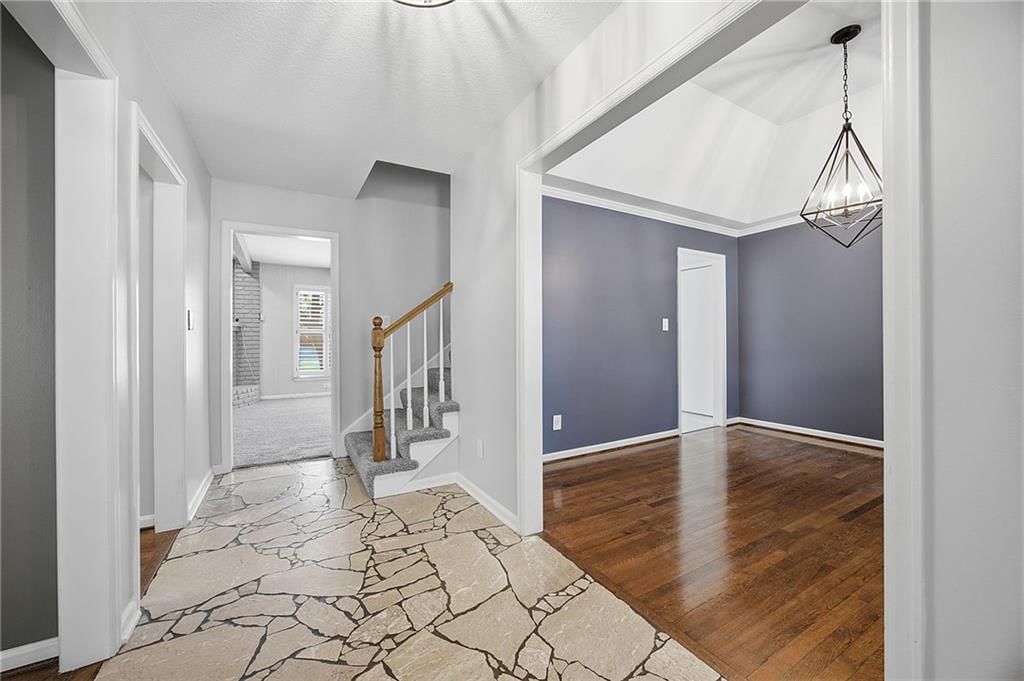 5805 W 90 Terrace — photo 6