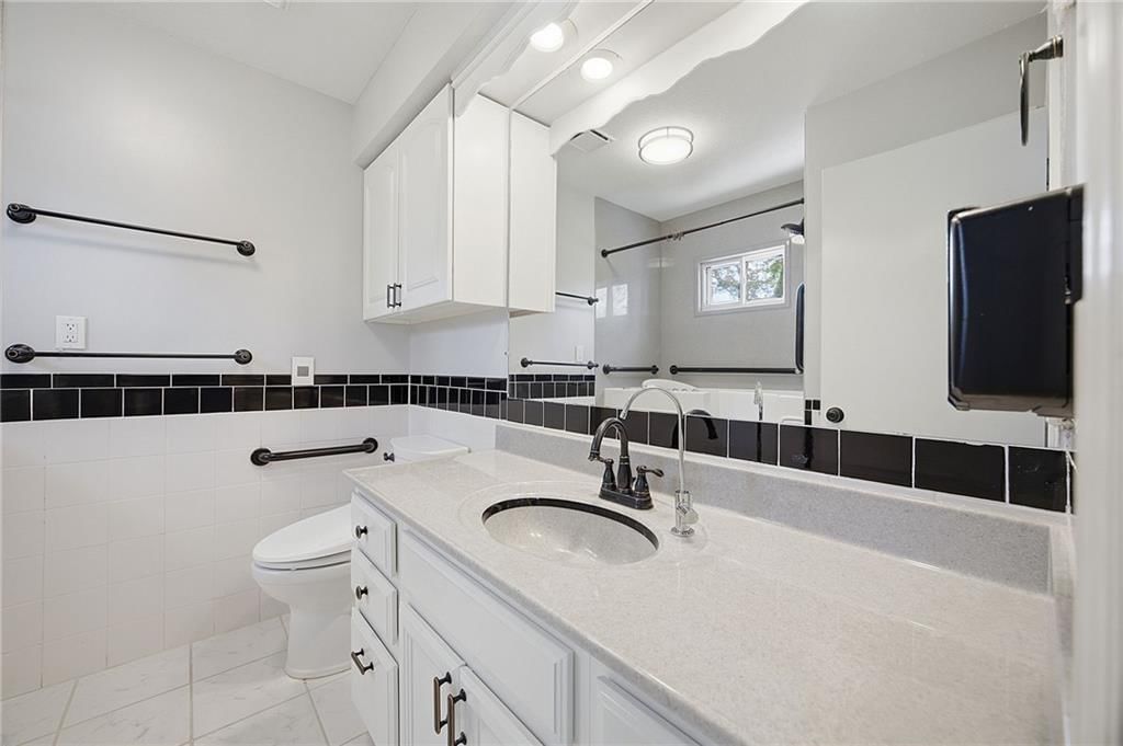 5805 W 90 Terrace — photo 32