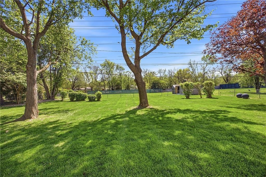 5805 W 90 Terrace — photo 50