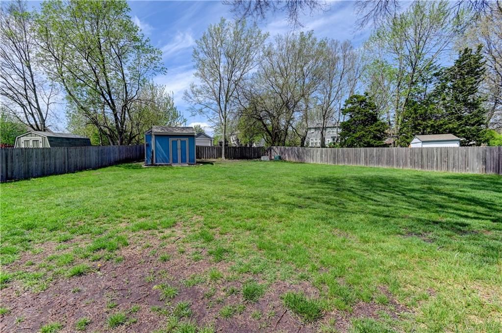 249 S Chambery Drive — photo 11
