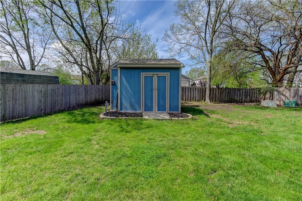 249 S Chambery Drive — photo 15