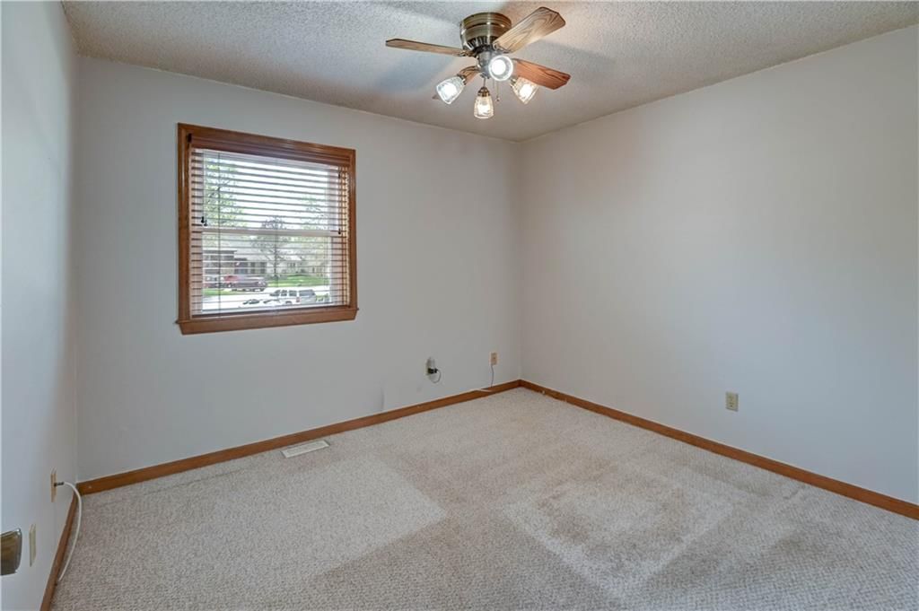 249 S Chambery Drive — photo 33