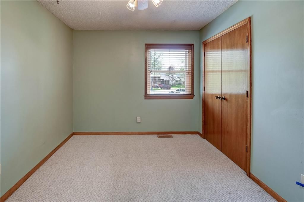 249 S Chambery Drive — photo 36