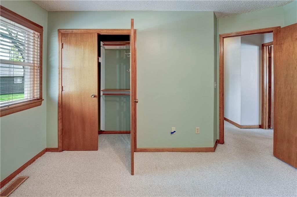 249 S Chambery Drive — photo 37