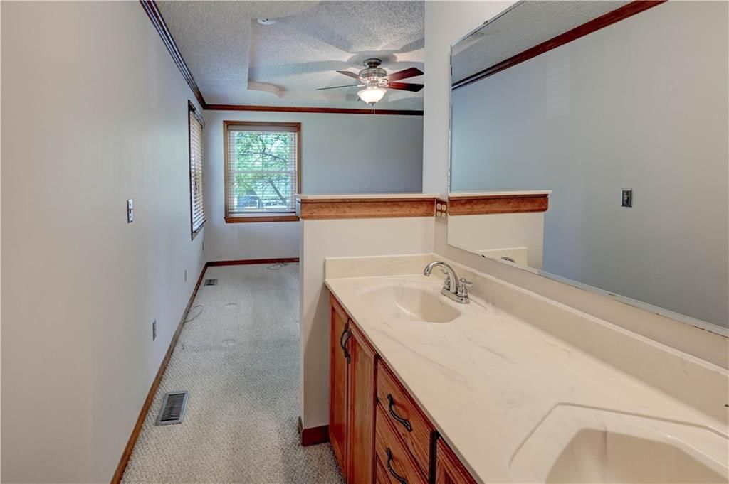 249 S Chambery Drive — photo 43