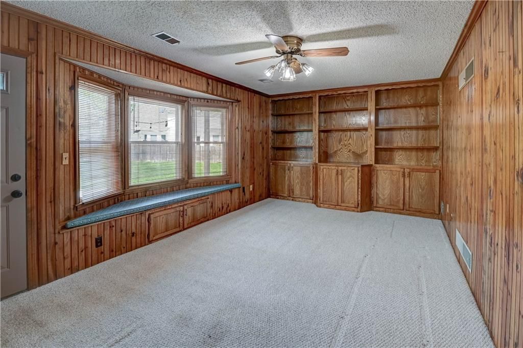 249 S Chambery Drive — photo 44