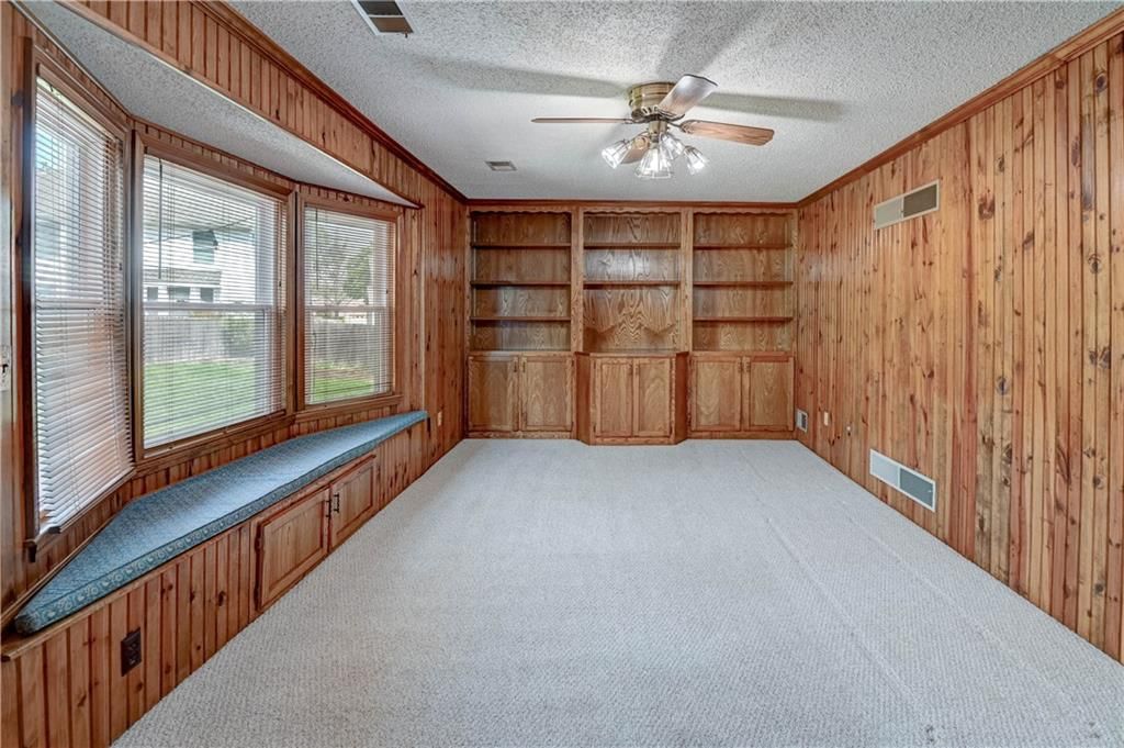 249 S Chambery Drive — photo 45