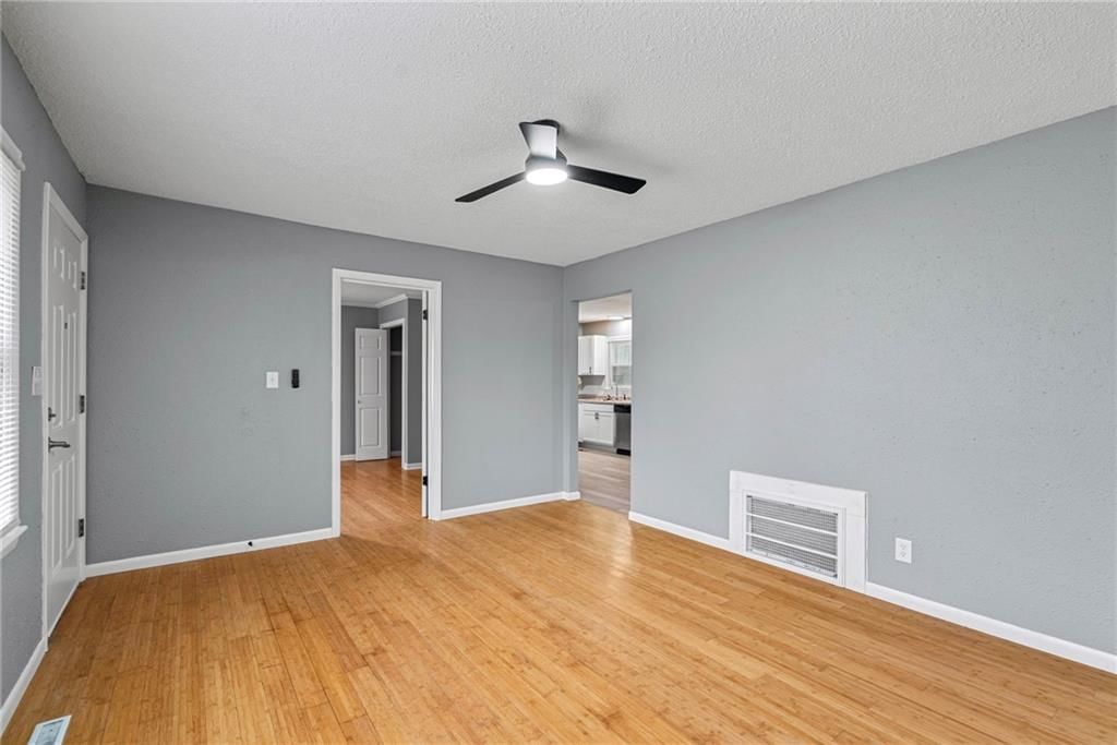 6121 Cleveland Avenue — photo 4