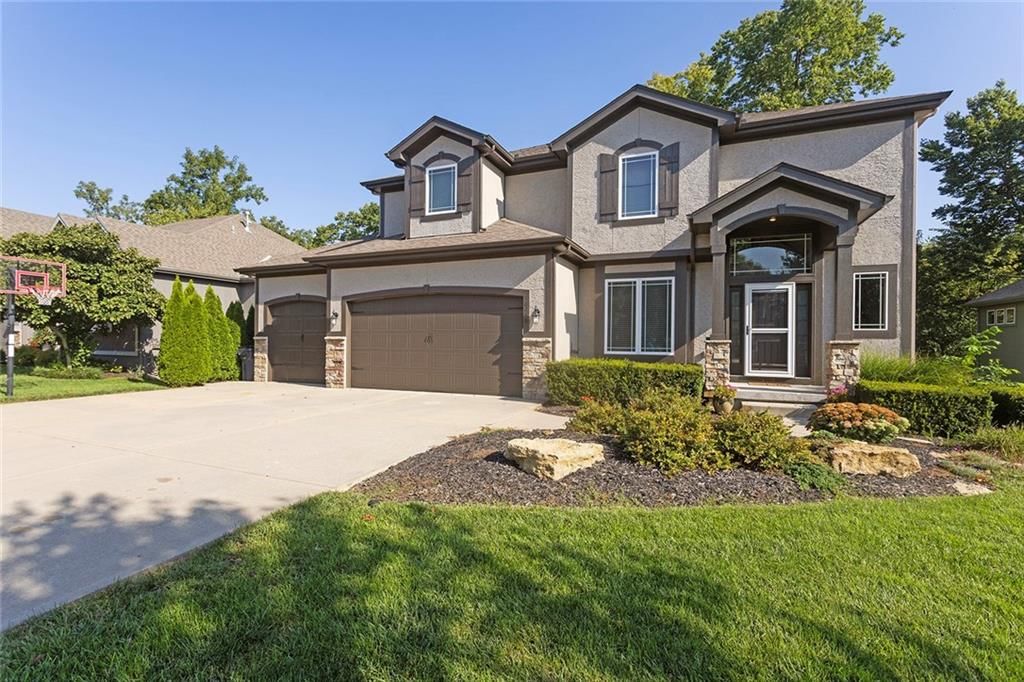 16288 W 171st Street, Olathe, KS: listing photo 2
