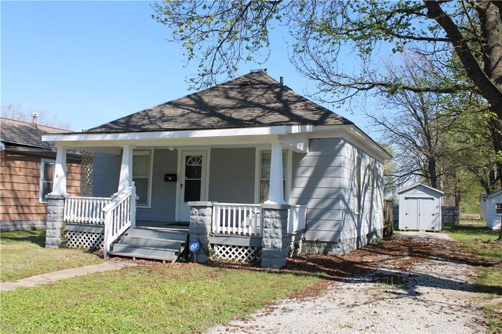 407 E Washington Street — photo 14