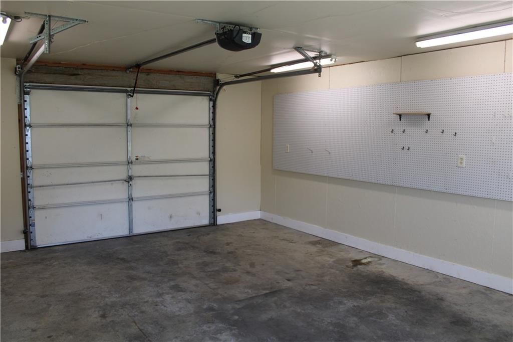 407 E Washington Street — photo 17